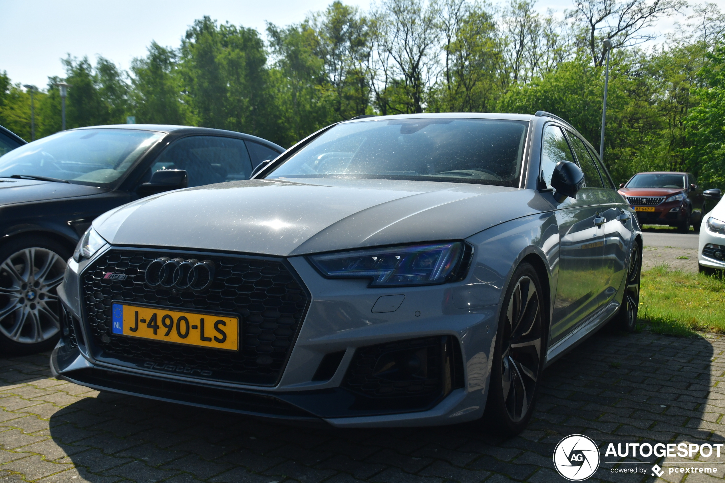 Audi RS4 Avant B9