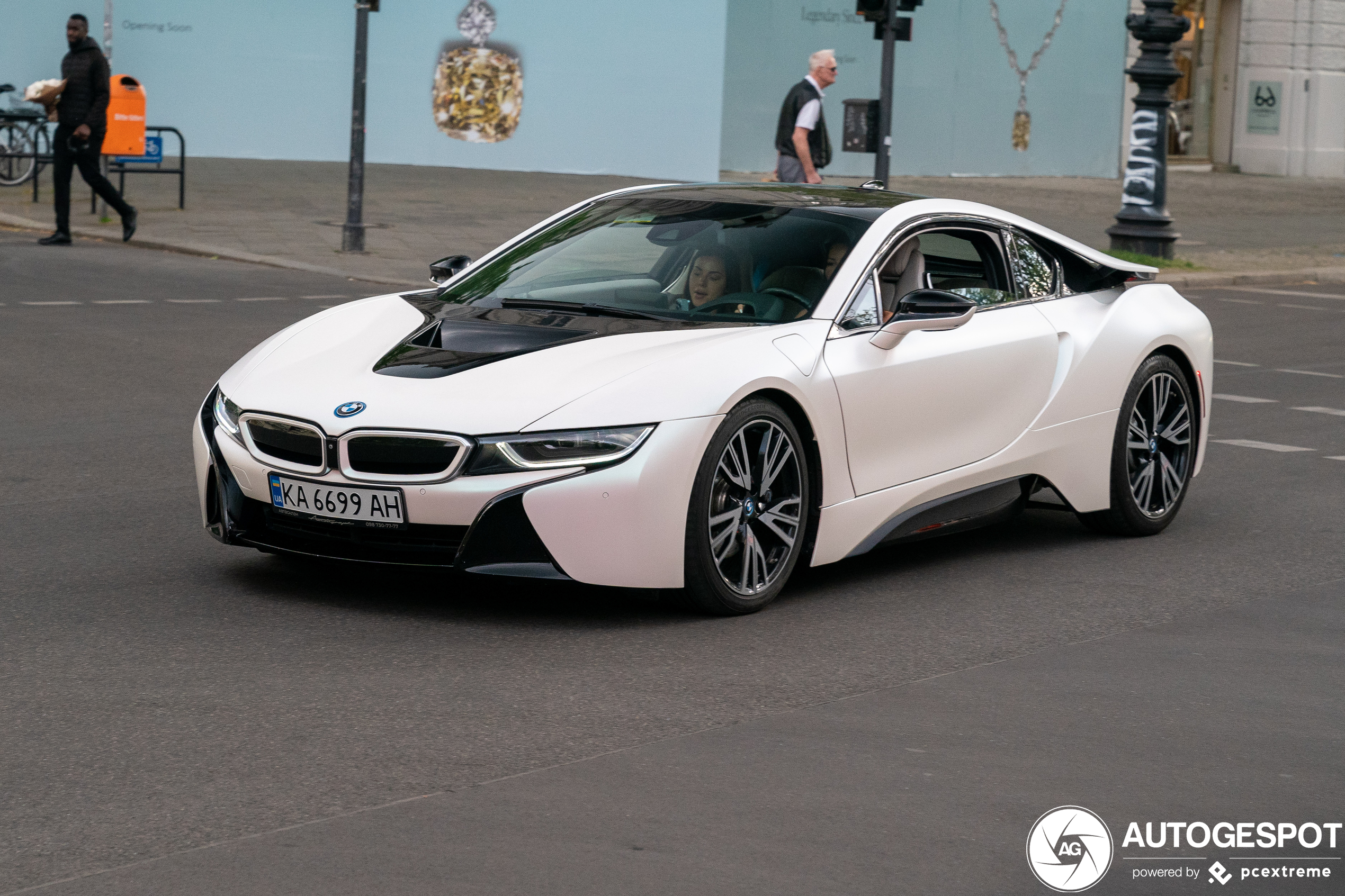 BMW i8