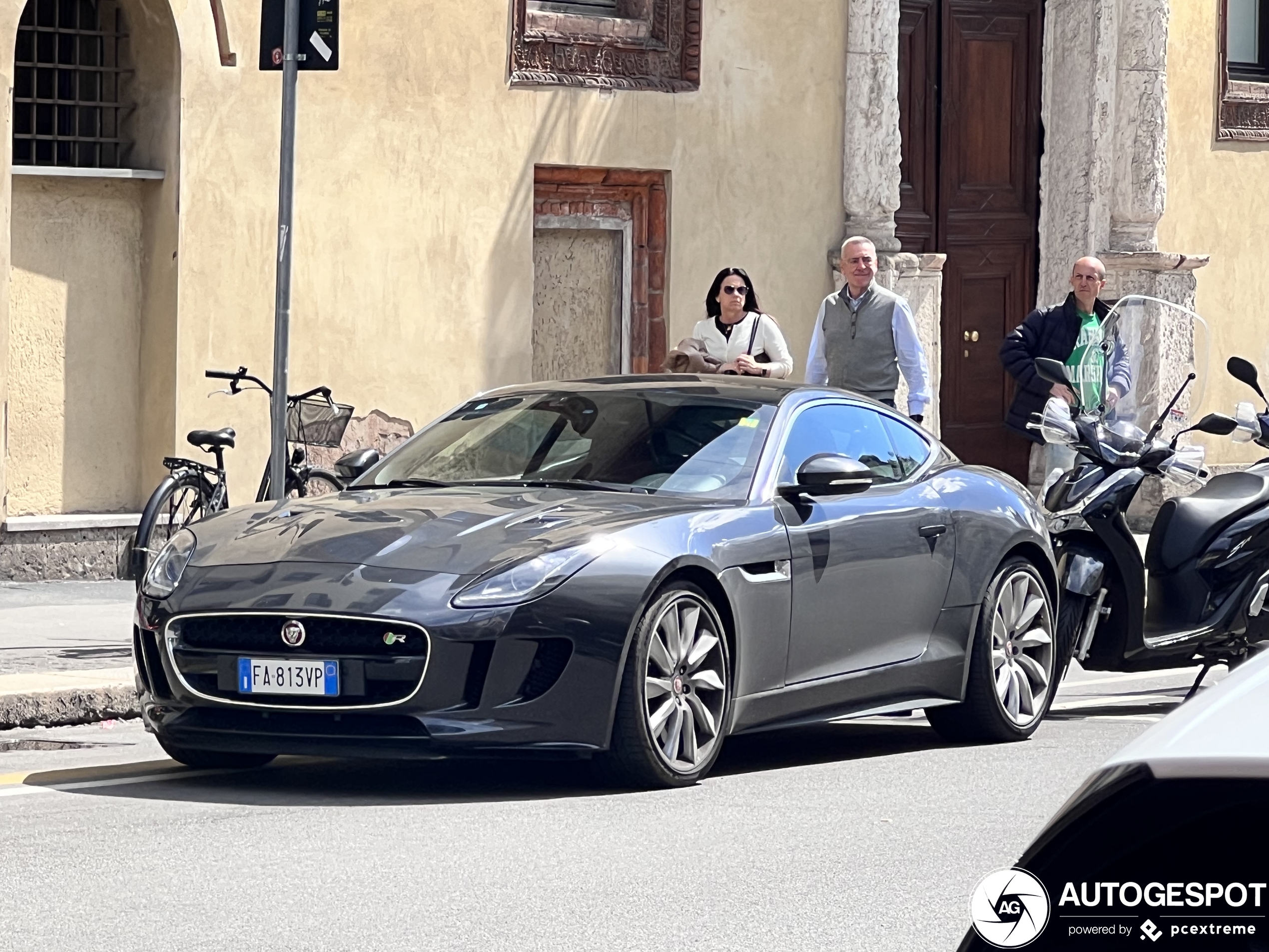 Jaguar F-TYPE R Coupé