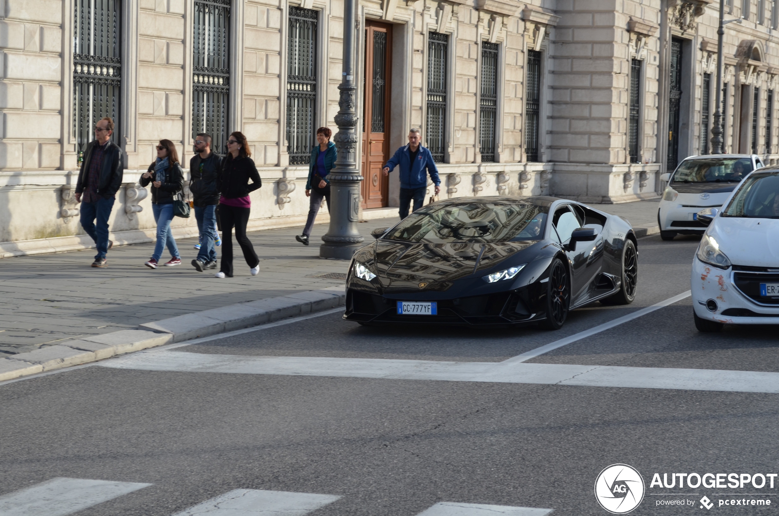 Lamborghini Huracán LP640-4 EVO