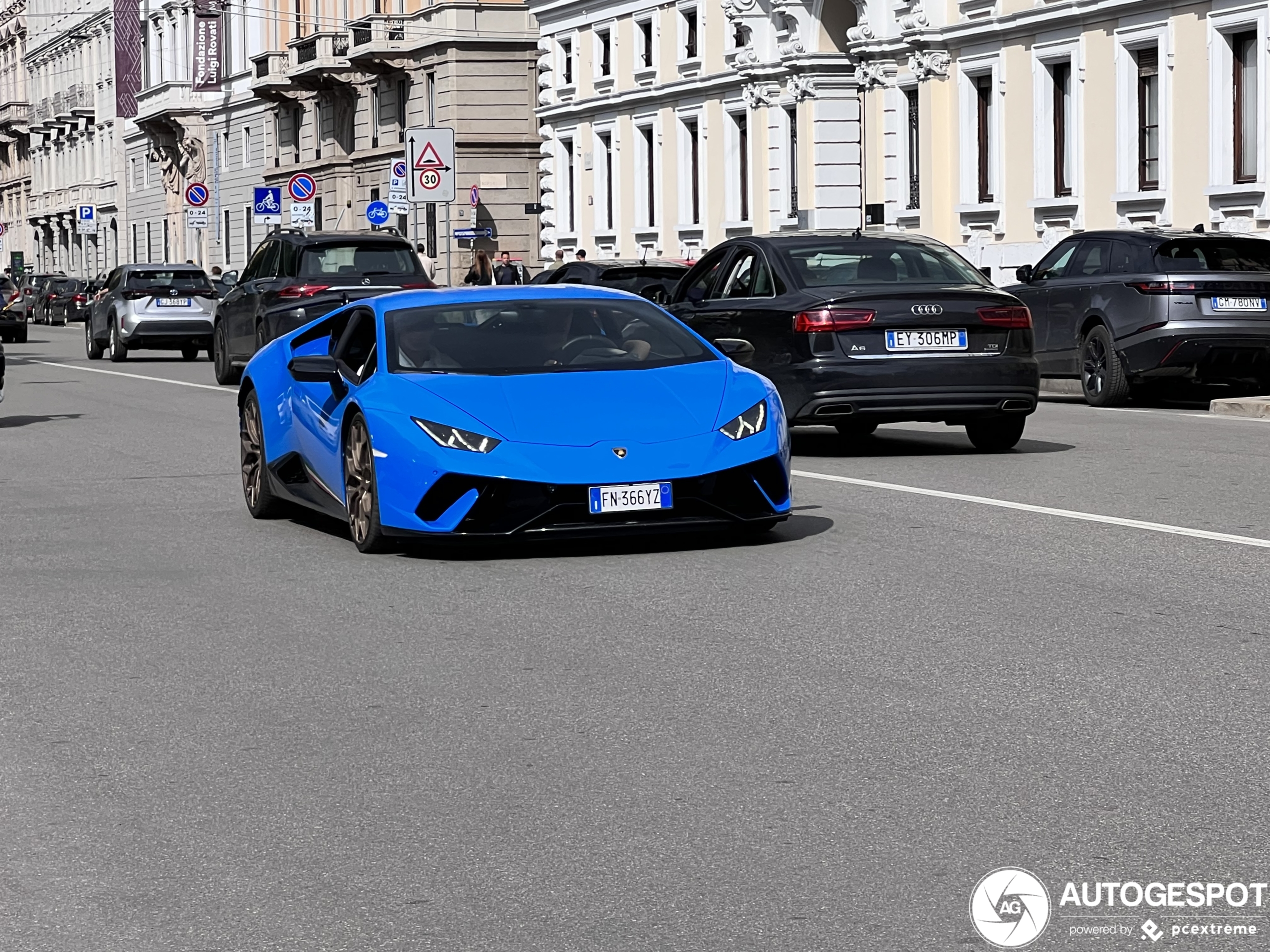 Lamborghini Huracán LP640-4 Performante