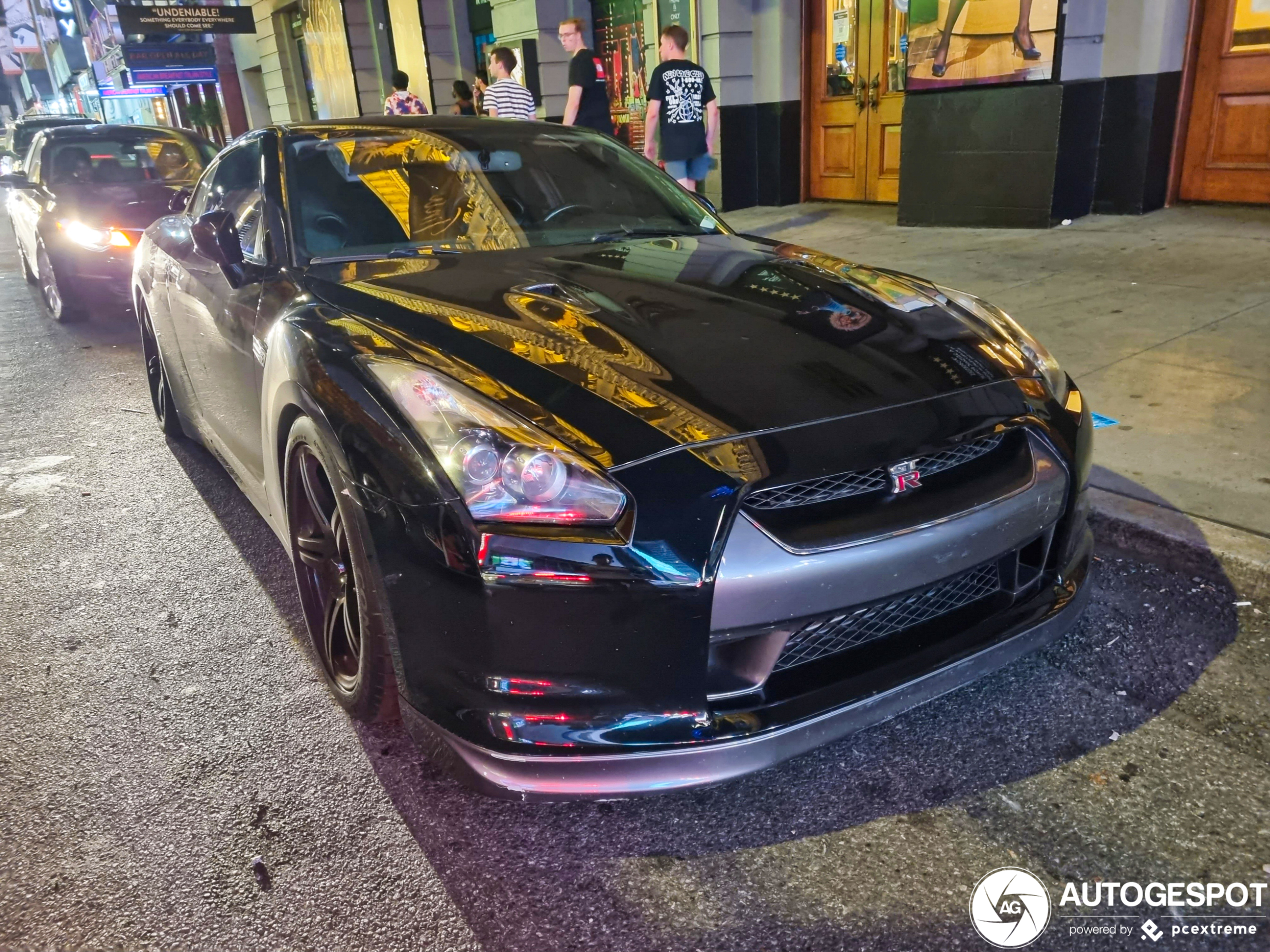 Nissan GT-R