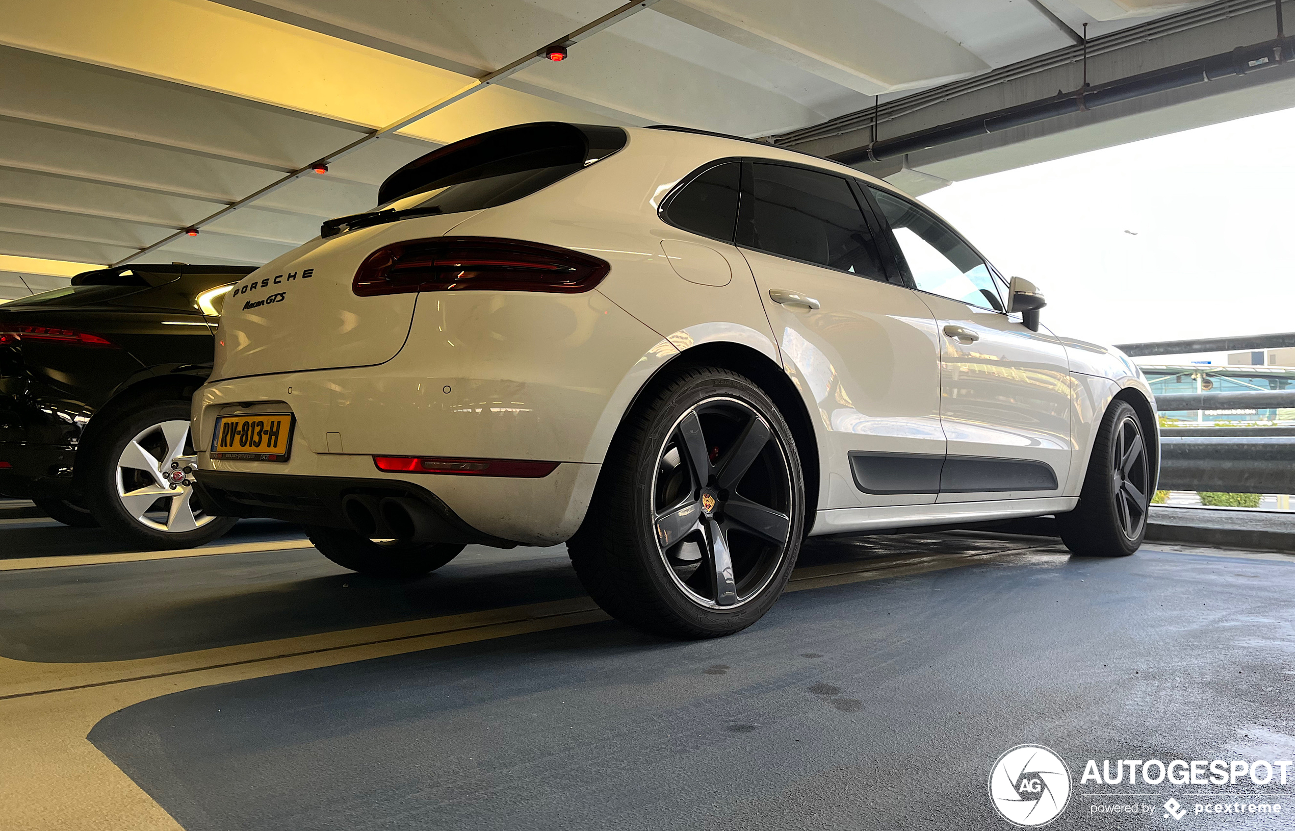 Porsche 95B Macan GTS