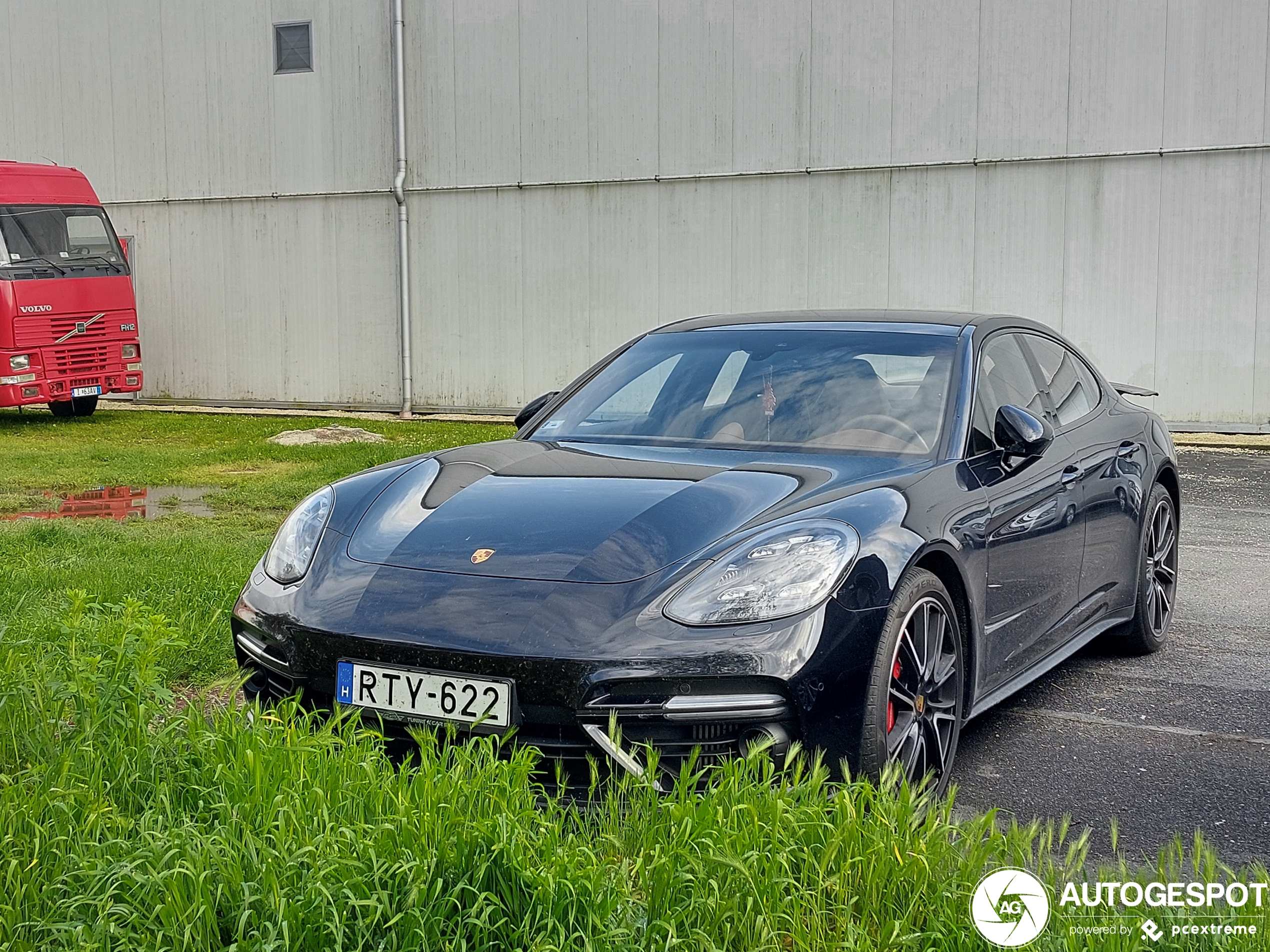 Porsche 971 Panamera Turbo