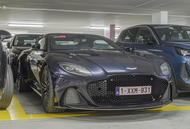 Aston Martin DBS Superleggera Volante