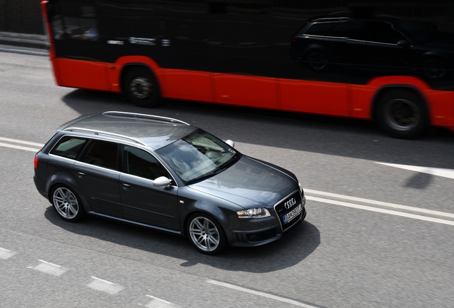 Audi RS4 Avant B7