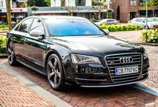 Audi S8 D4