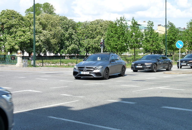 Mercedes-AMG E 63 S W213