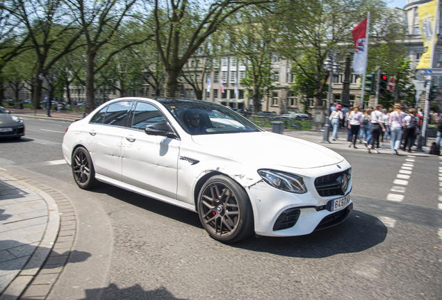 Mercedes-AMG E 63 S W213