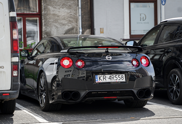 Nissan GT-R 2011