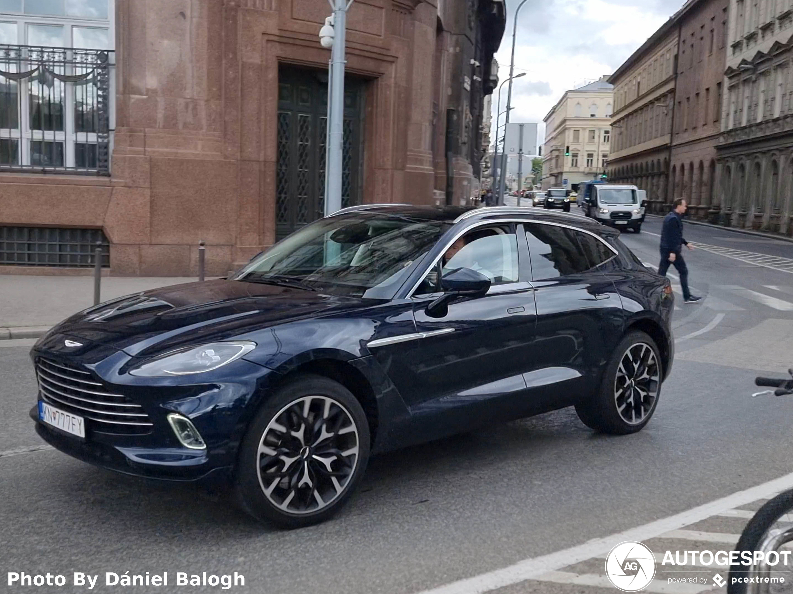 Aston Martin DBX