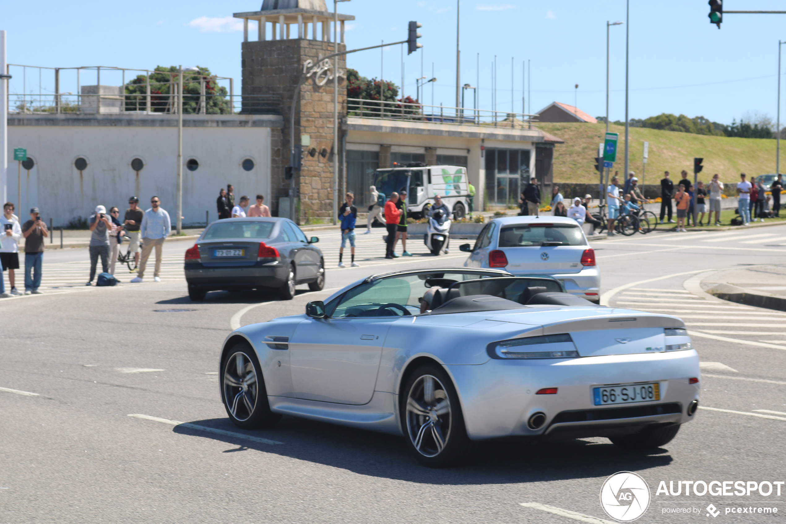 Aston Martin V8 Vantage N400 Roadster