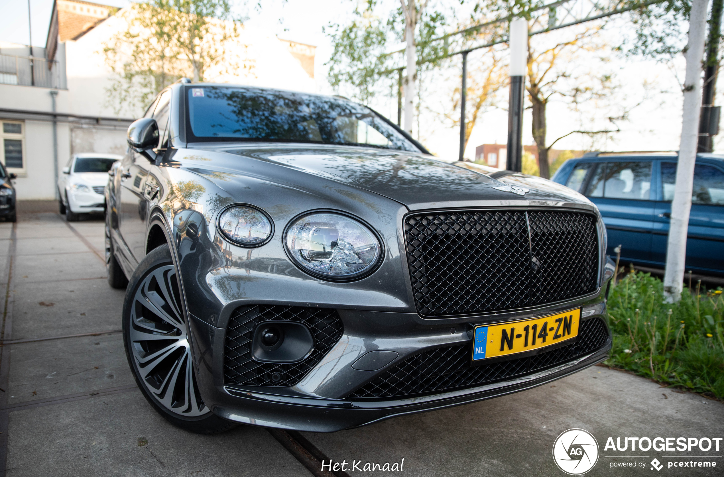 Bentley Bentayga Hybrid 2021