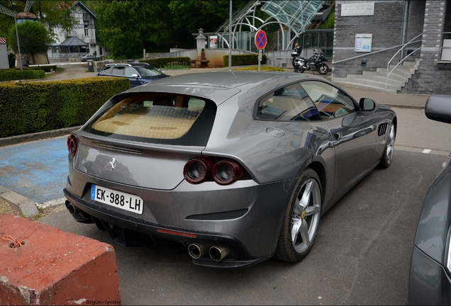 Ferrari GTC4Lusso