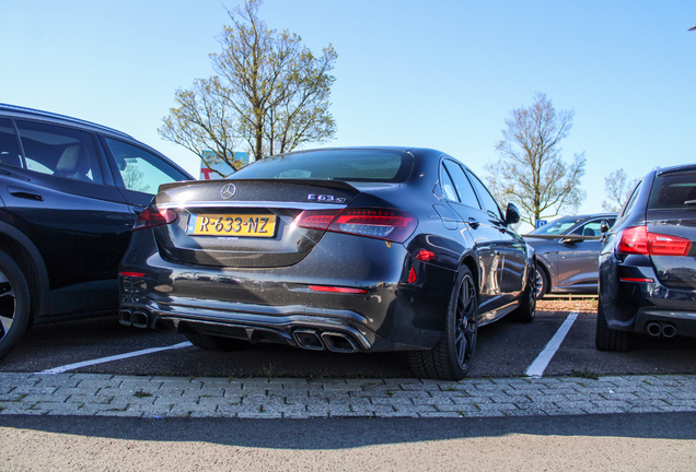 Mercedes-AMG E 63 S W213 2021