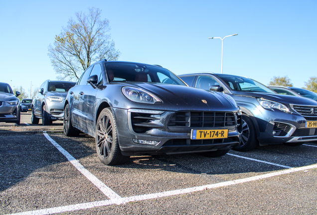 Porsche 95B Macan GTS