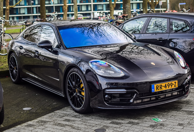 Porsche 971 Panamera Turbo