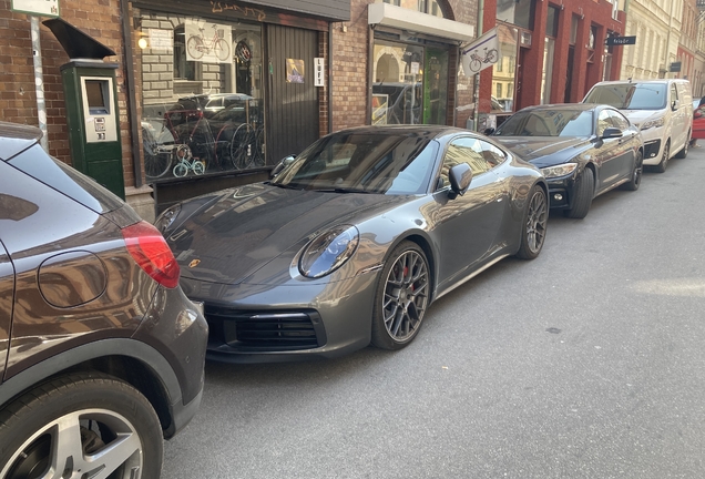 Porsche 992 Carrera 4S