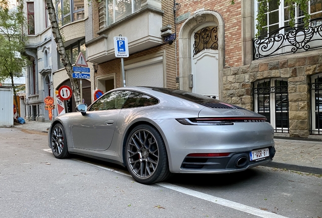 Porsche 992 Carrera 4S