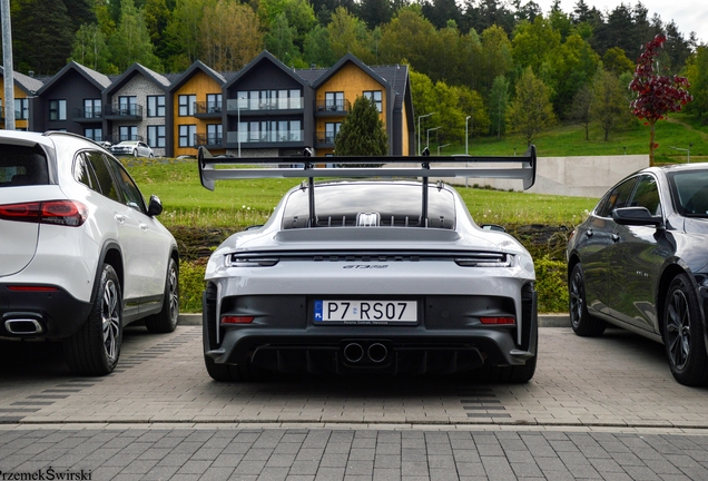 Porsche 992 GT3 RS Weissach Package