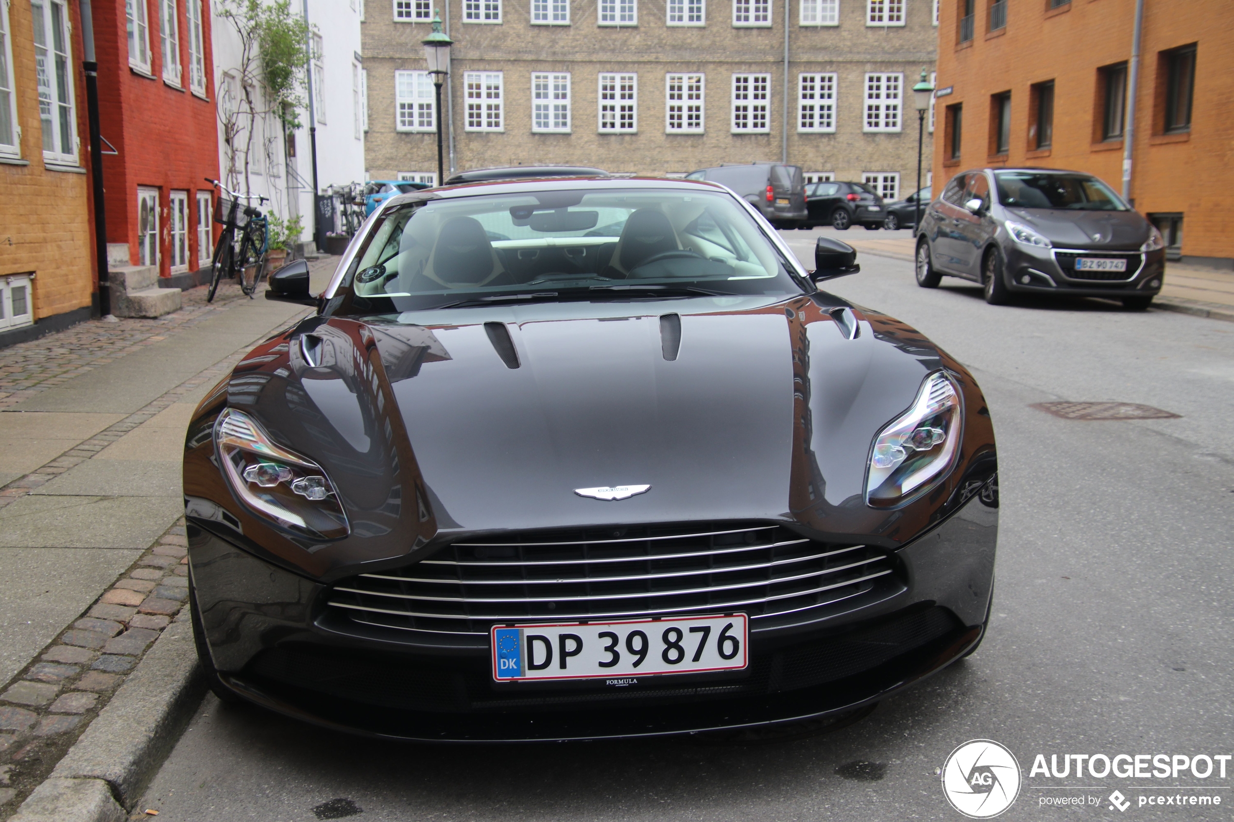 Aston Martin DB11 Launch Edition