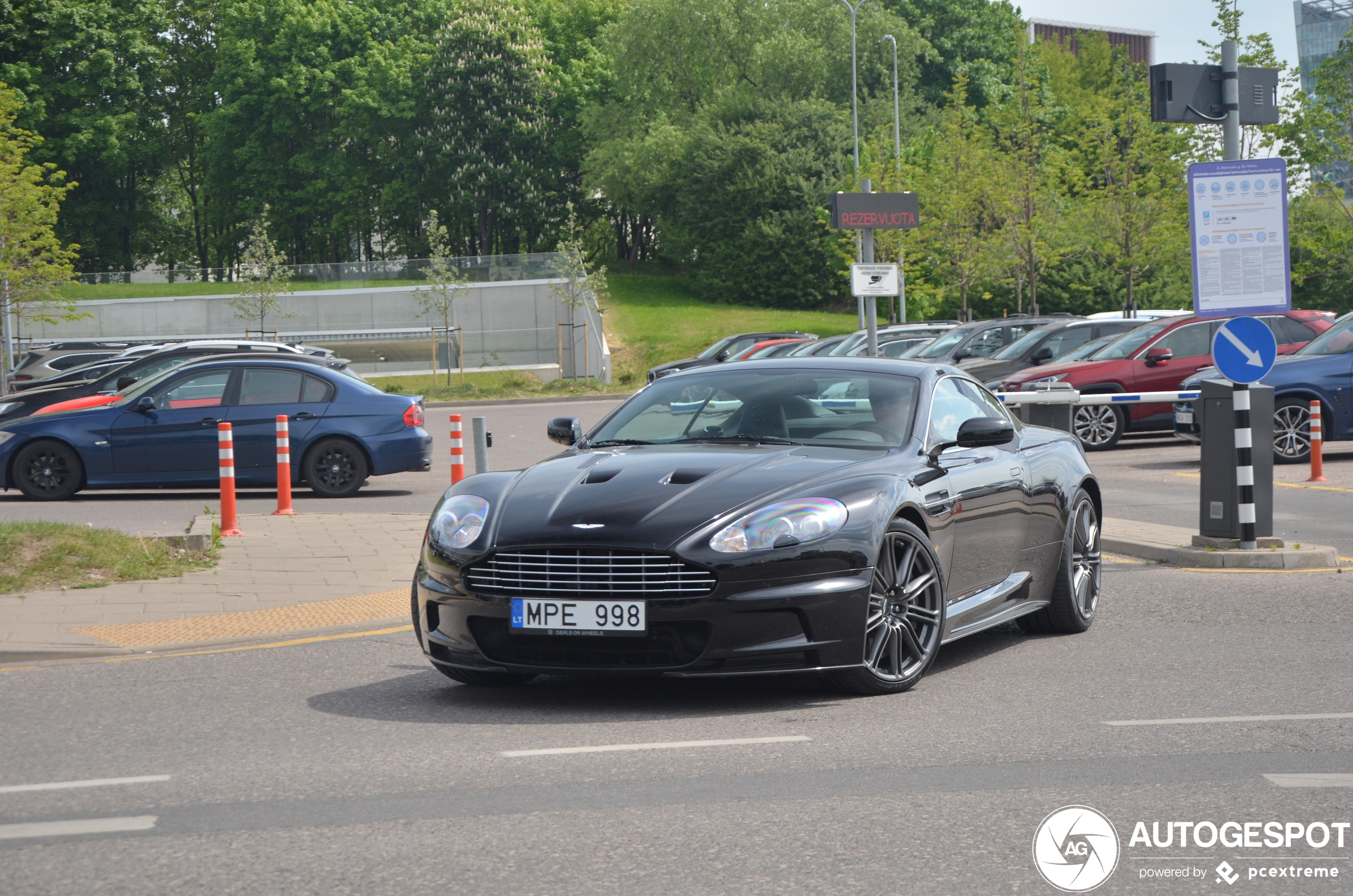 Aston Martin DBS