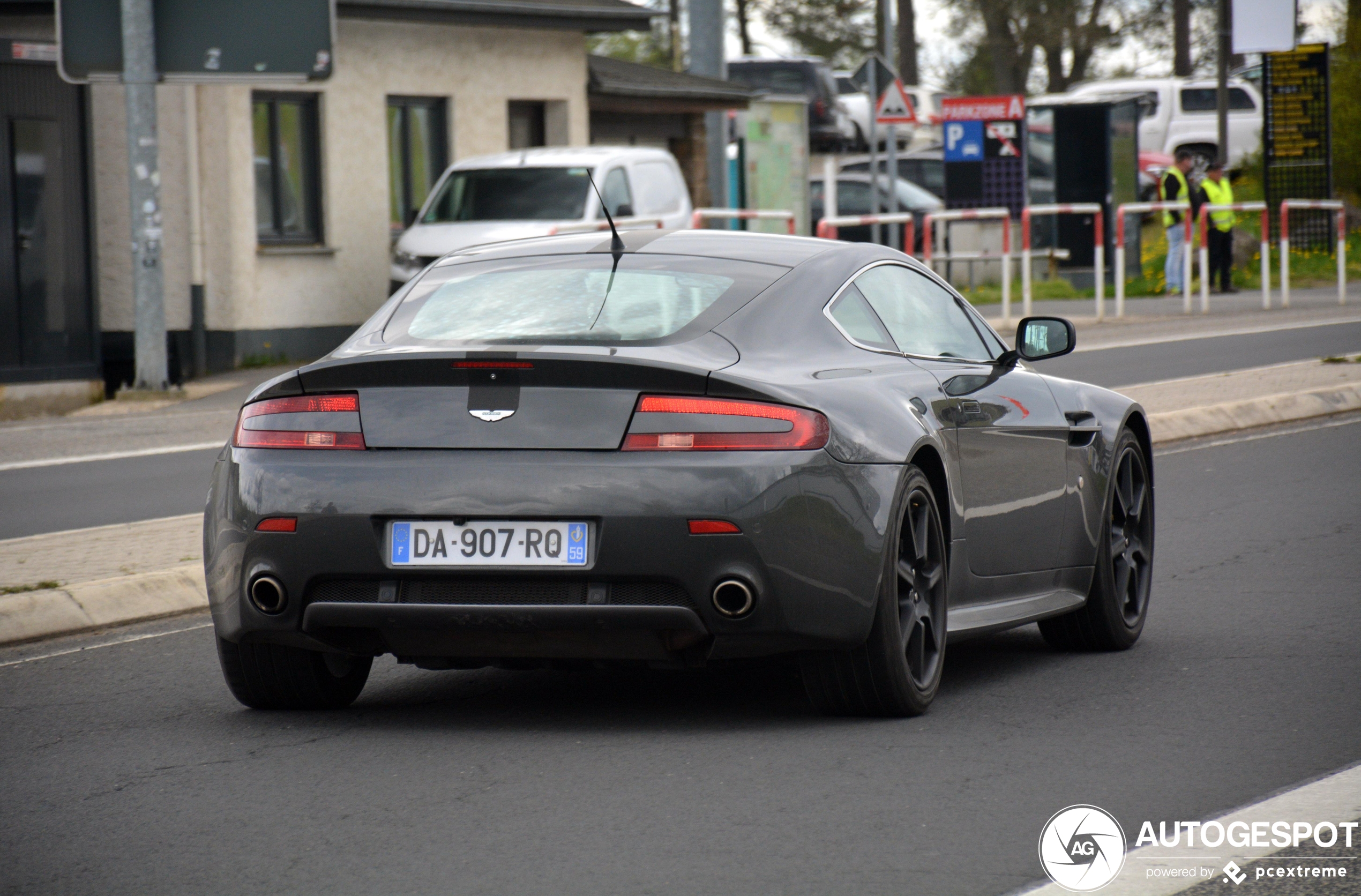 Aston Martin V8 Vantage