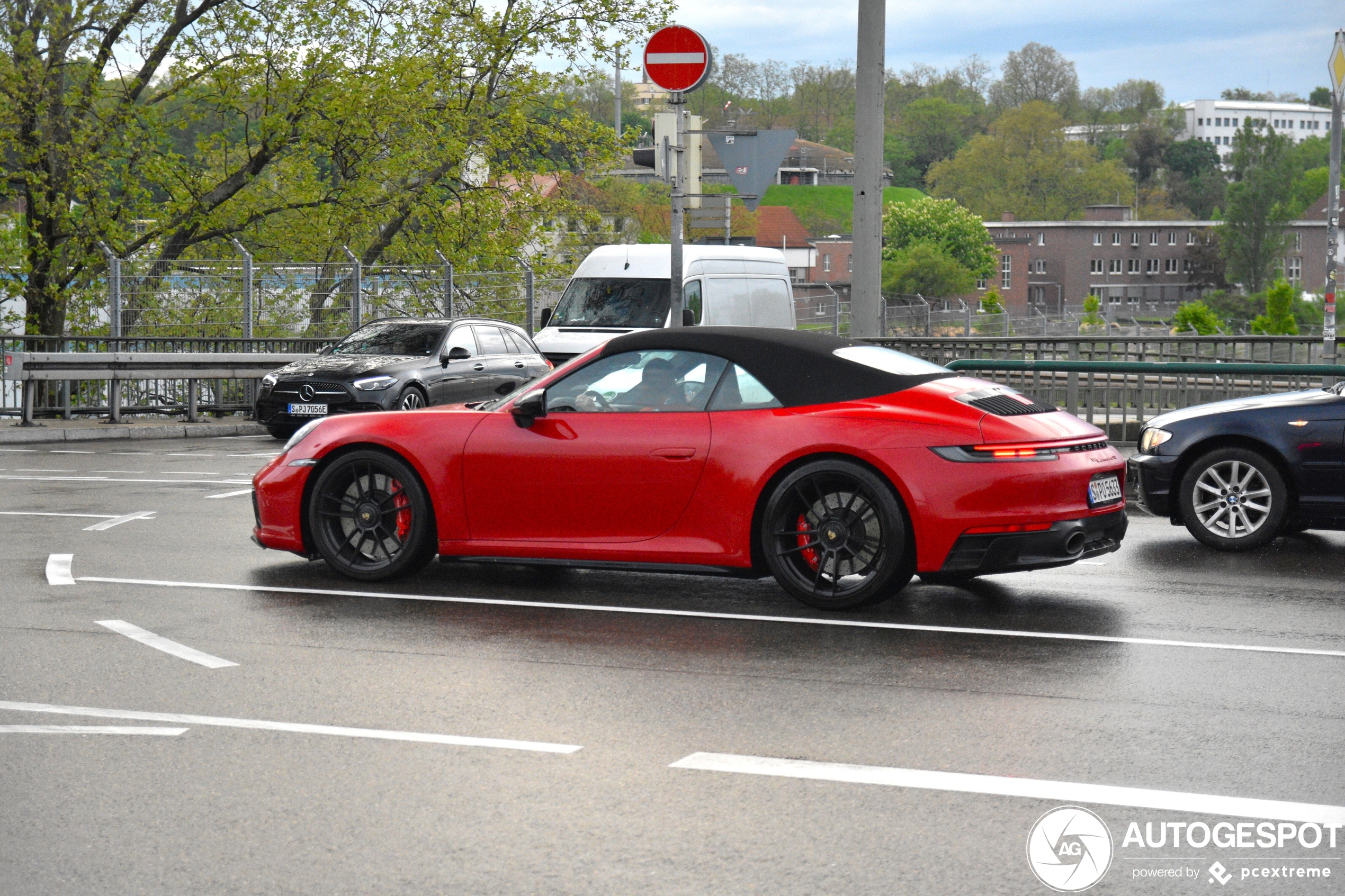 Porsche 992 Carrera 4 GTS Cabriolet