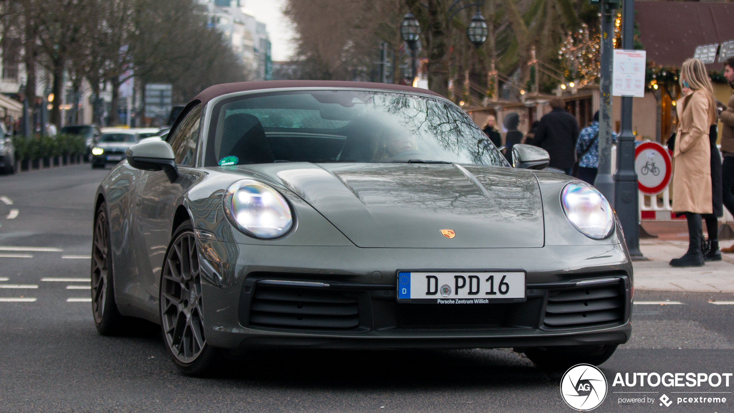 Porsche 992 Carrera 4S Cabriolet