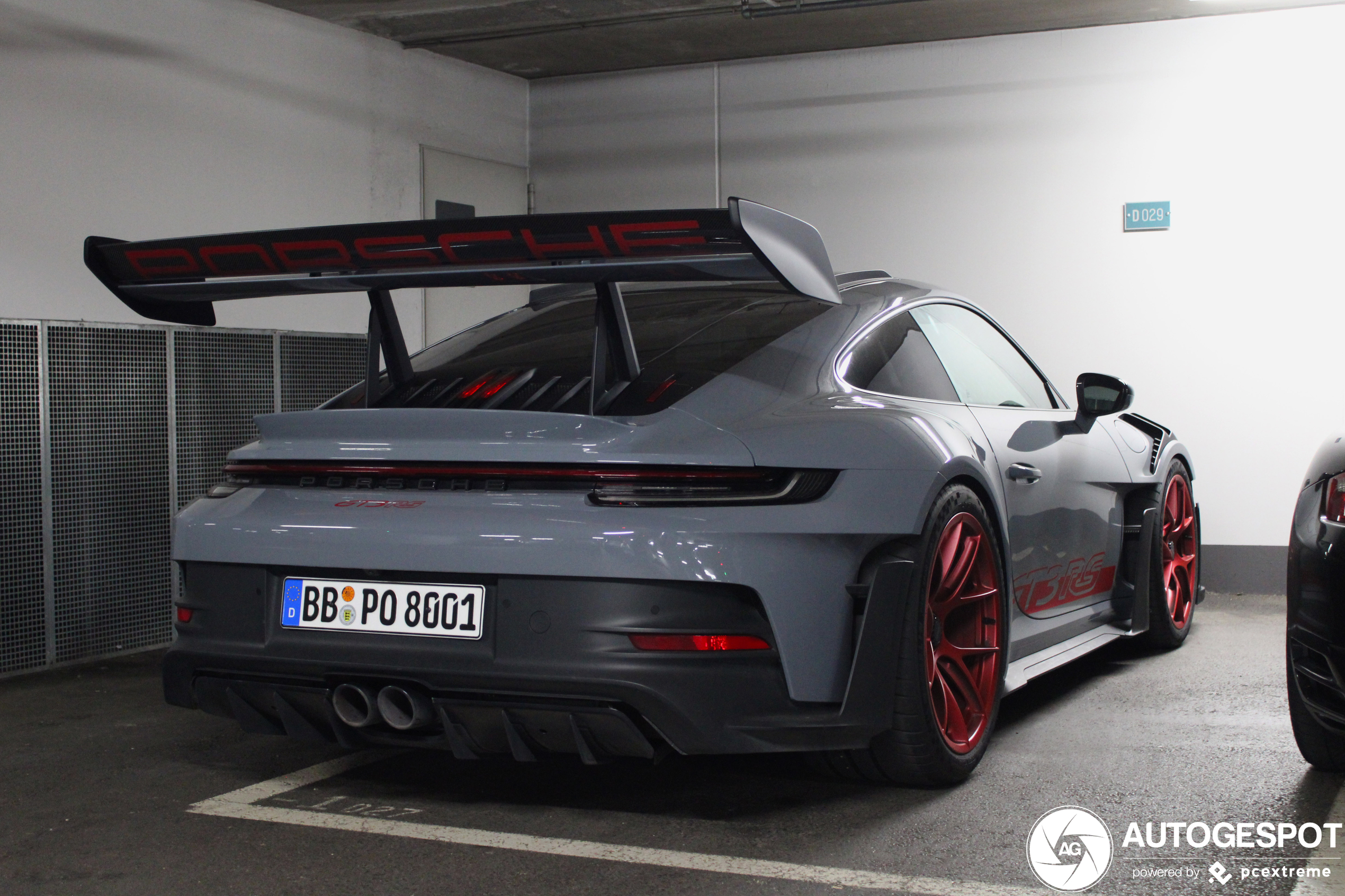 Porsche 992 GT3 RS Weissach Package