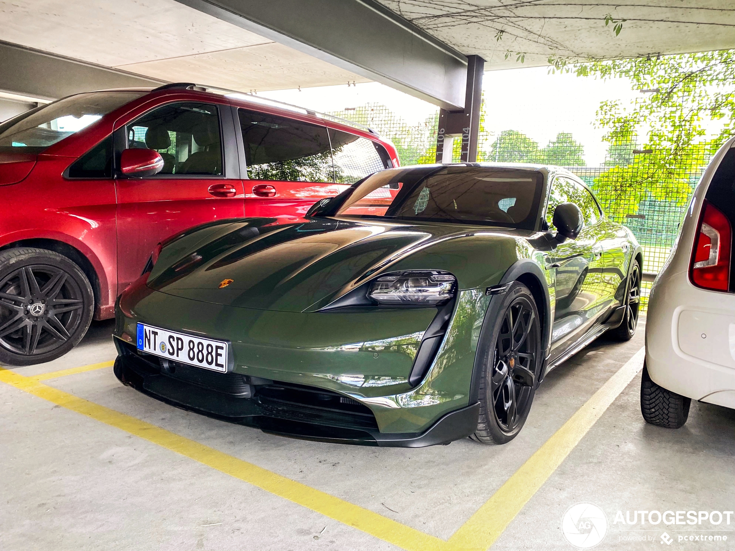 Porsche Taycan GTS Sport Turismo