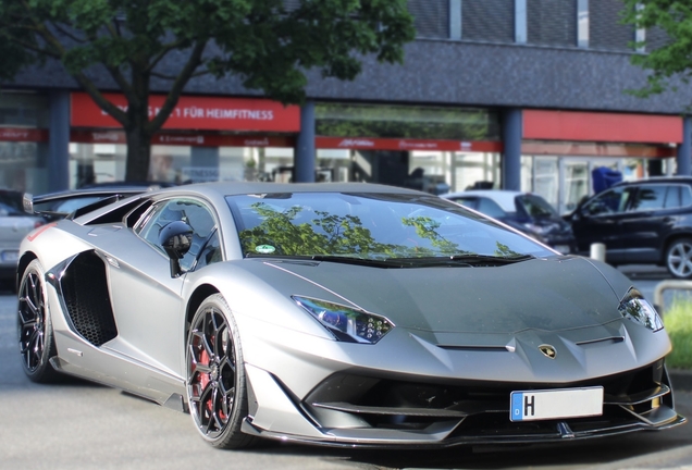 Lamborghini Aventador LP770-4 SVJ