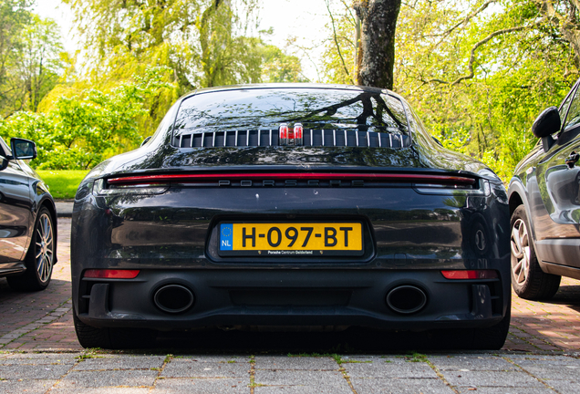 Porsche 992 Carrera 4S