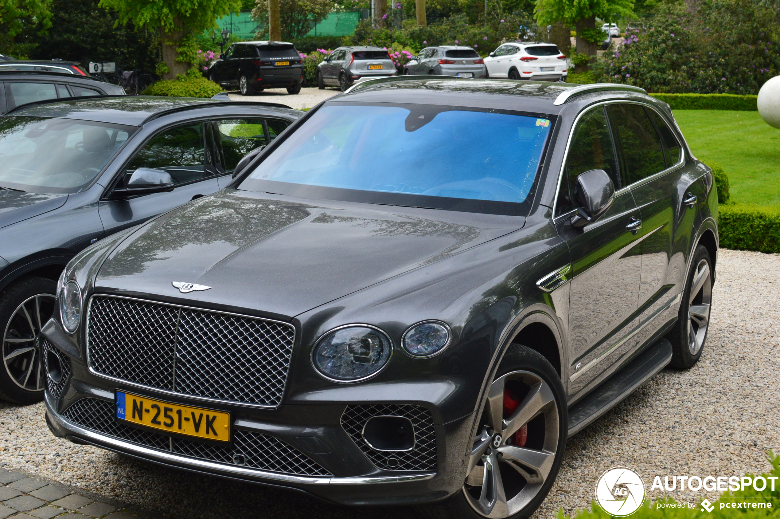 Bentley Bentayga V8 2021