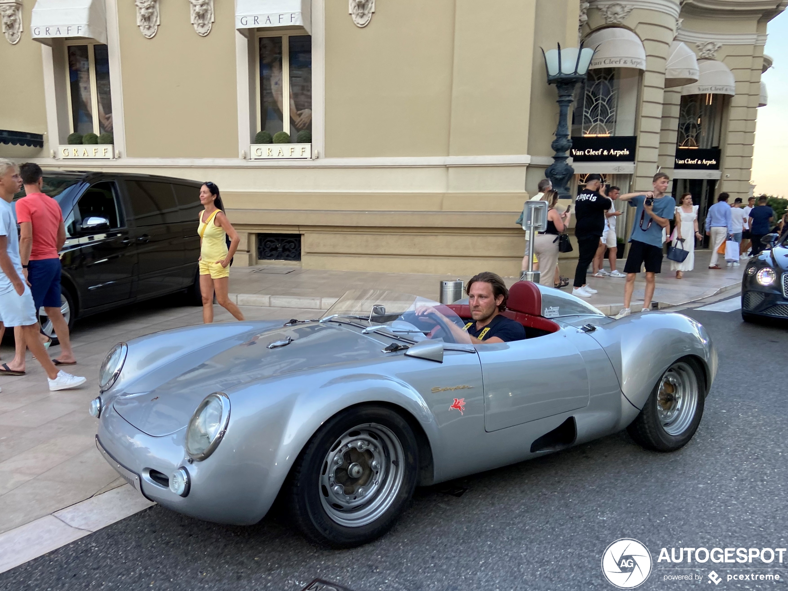 Klassieke Porsche bezoekt Monaco