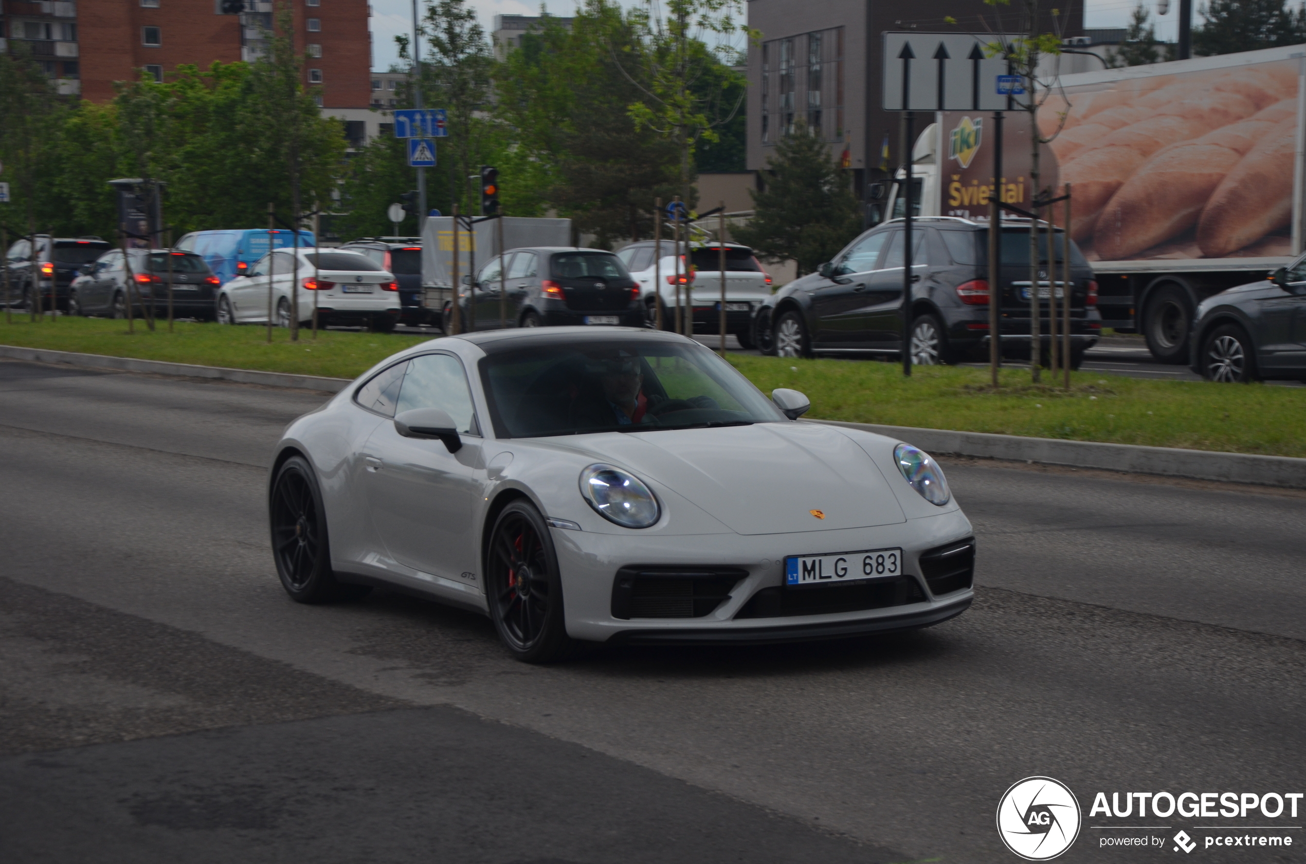 Porsche 992 Carrera GTS