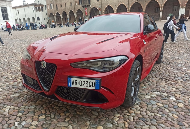 Alfa Romeo Giulia Quadrifoglio 2023