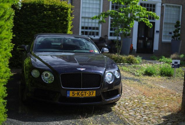 Bentley Continental GTC V8