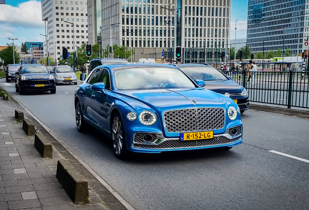 Bentley Flying Spur V8 2022 Mulliner