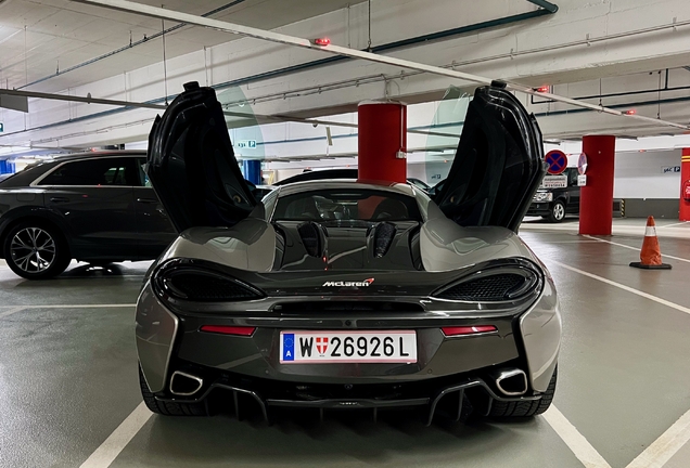 McLaren 570S