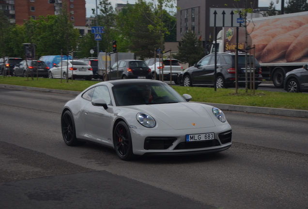 Porsche 992 Carrera GTS