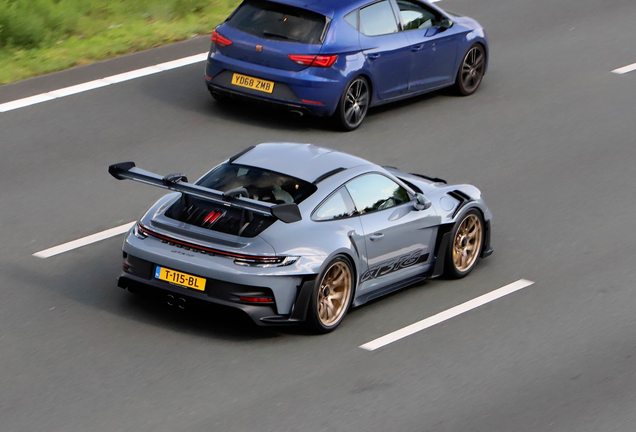 Porsche 992 GT3 RS Weissach Package