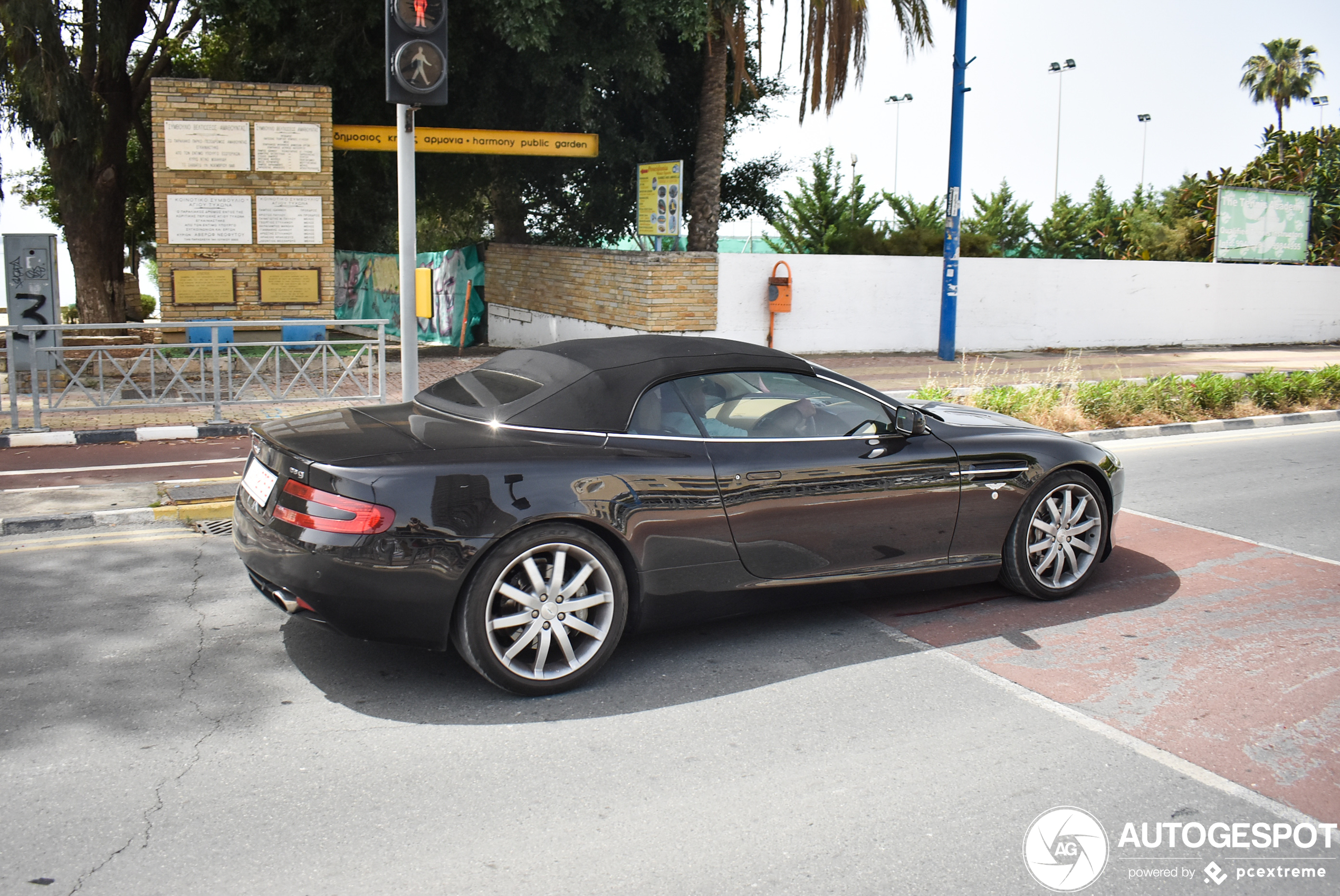 Aston Martin DB9 Volante