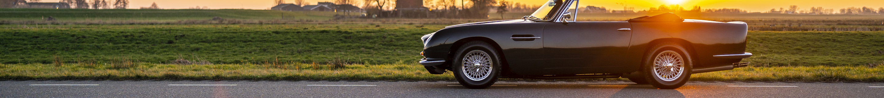 Aston Martin DB6 Volante