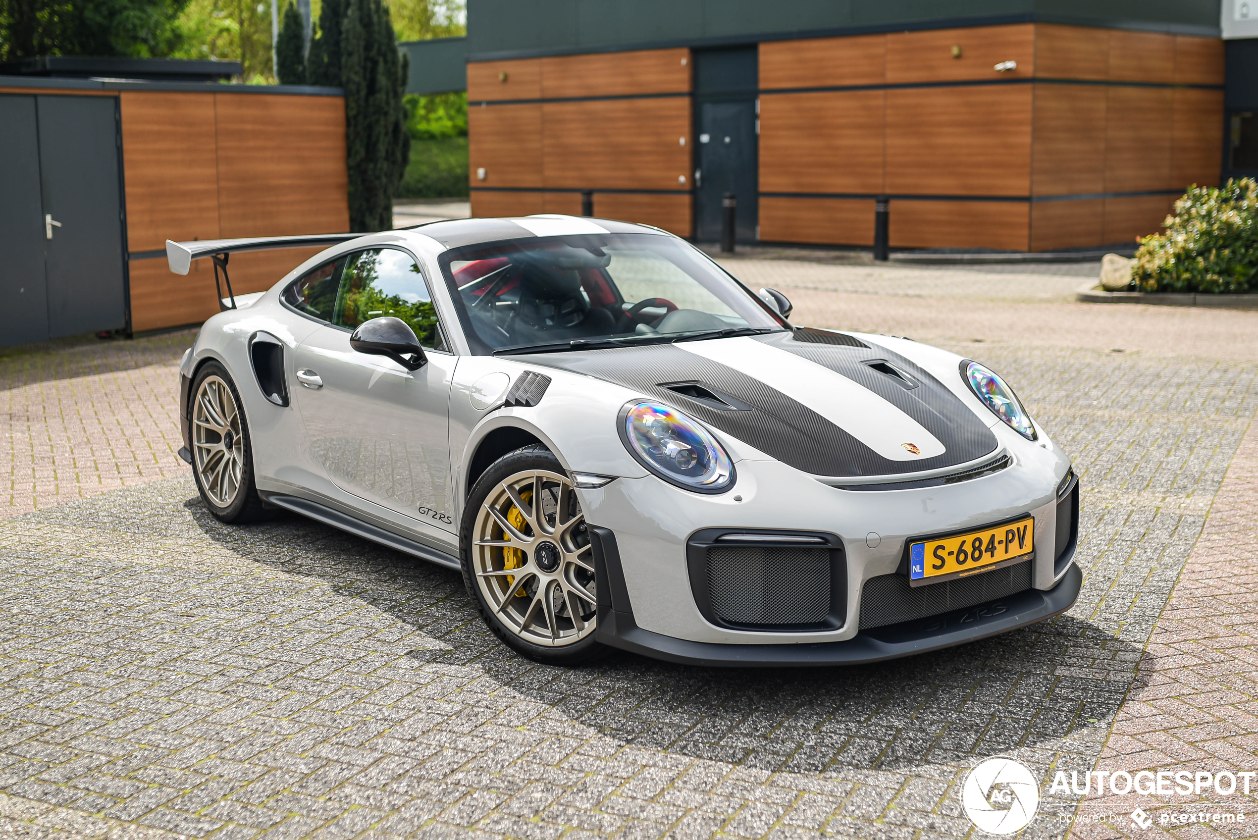 Porsche 911 GT2 RS blijft een nekkendraaier