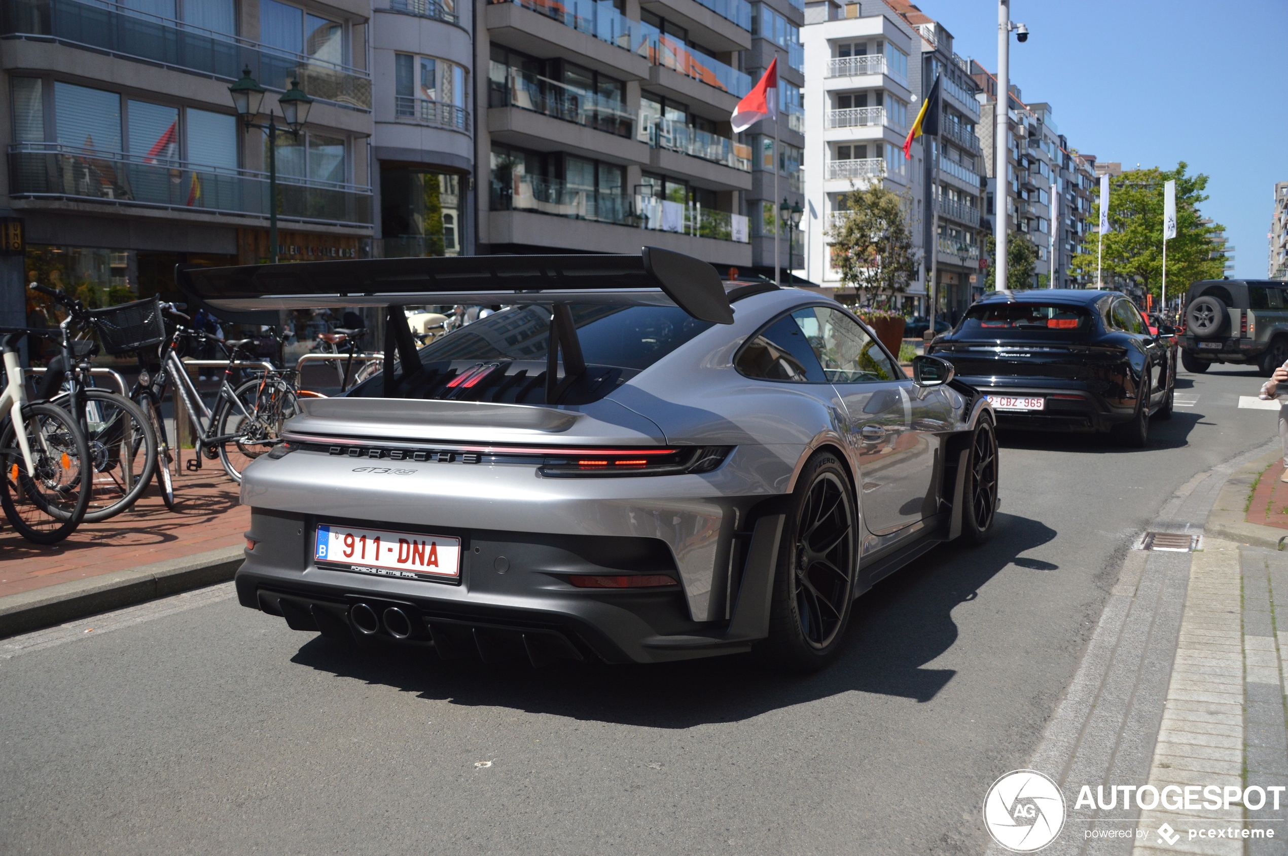 Porsche 992 GT3 RS Weissach Package