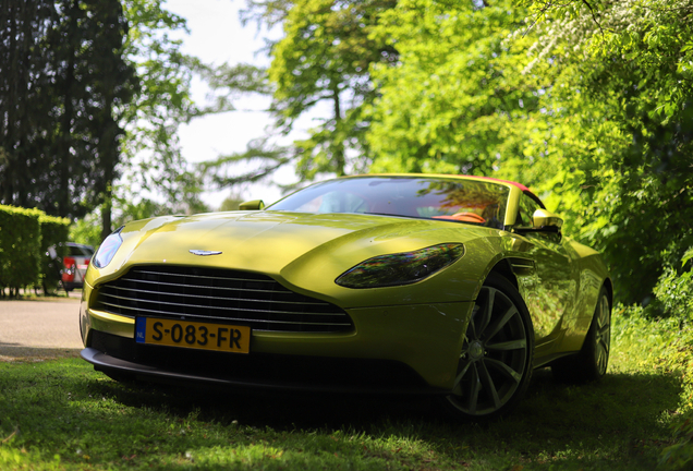 Aston Martin DB11 V8 Volante