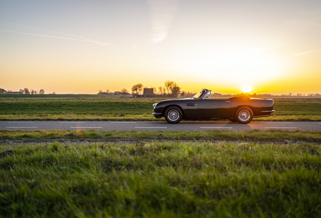 Aston Martin DB6 Volante