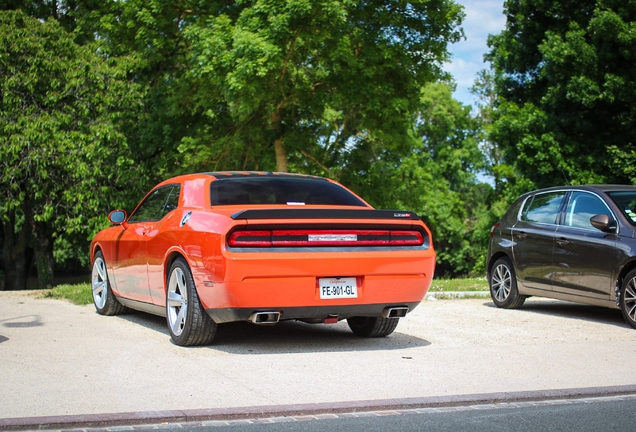 Dodge Challenger SRT-8