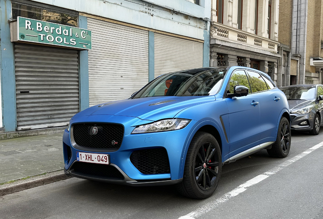 Jaguar F-PACE SVR